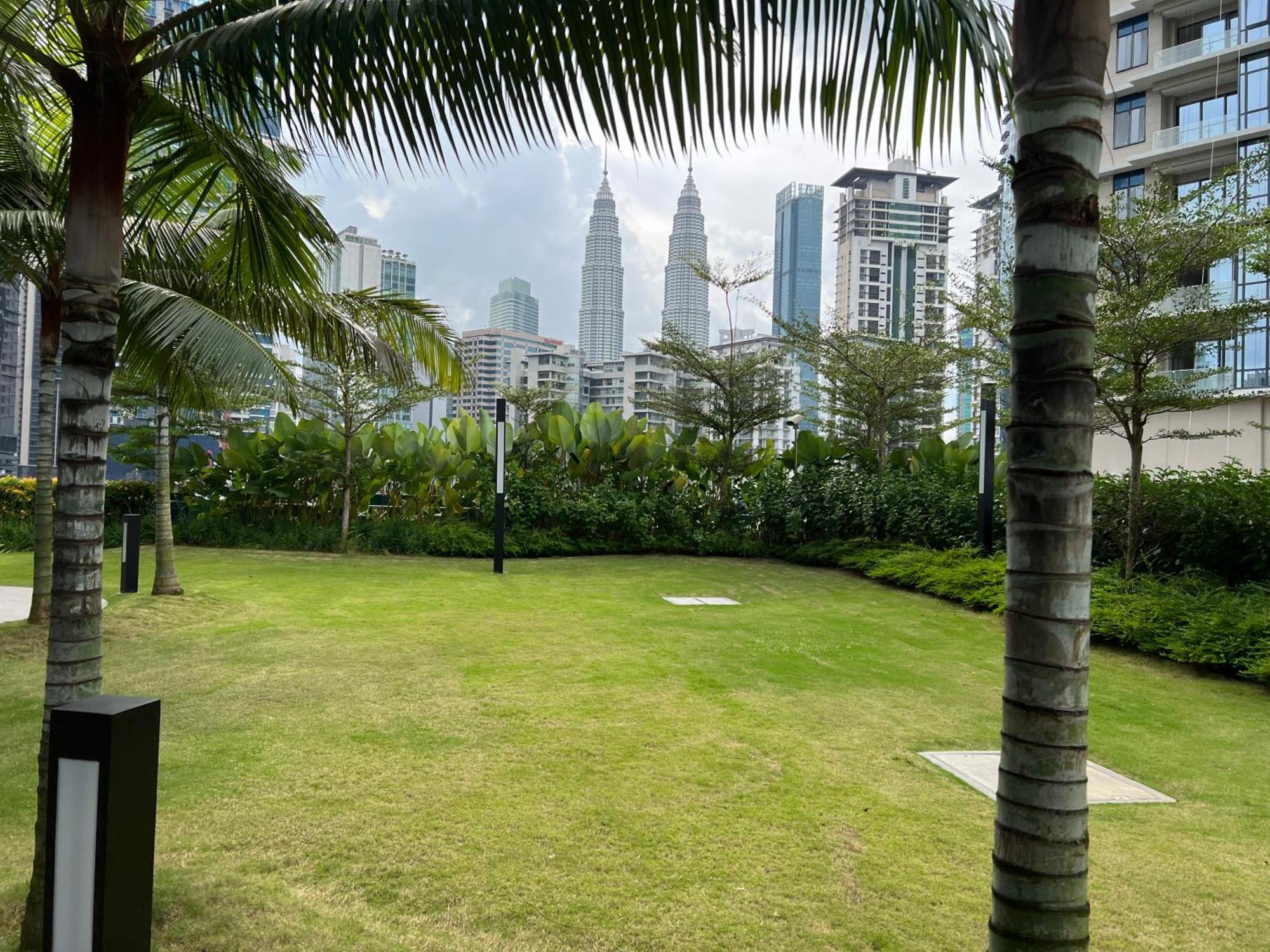 Eaton Residence Suites At Klcc — Photos 2